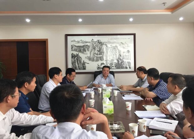 雙休日  建設集團機關帶頭加班加點氣氛濃