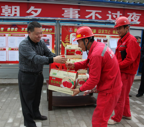 建設(shè)集團公司領(lǐng)導(dǎo)國慶期間走訪慰問