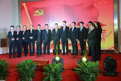 “放歌新時(shí)代，開啟新征程，譜寫‘雙特百億’新篇章”