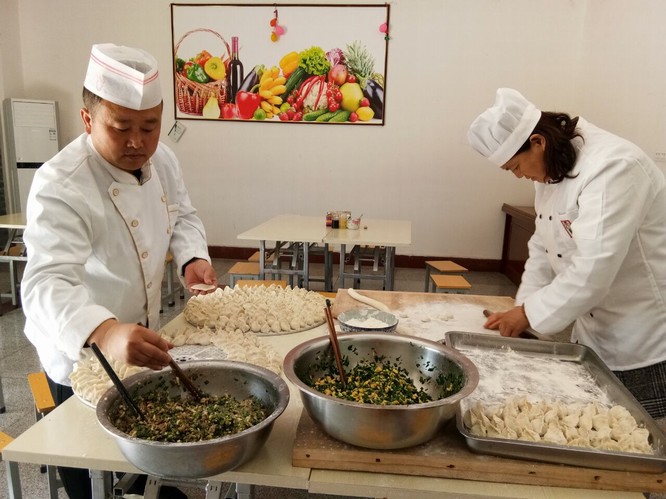 礦建三公司員工食堂精細化管理打造“放心食堂”