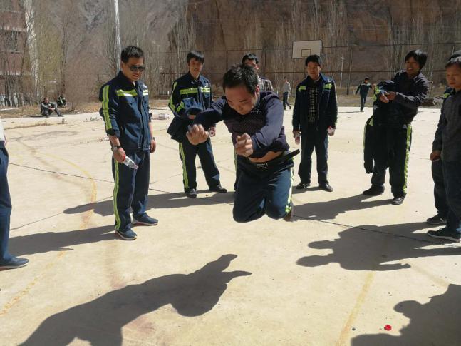 機(jī)電安裝公司酒鋼項目部業(yè)余生活“火起來”