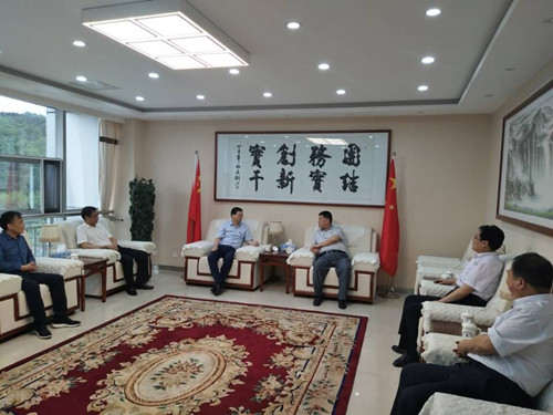 司正林、王寧一行到建莊礦業(yè)進(jìn)行座談交流