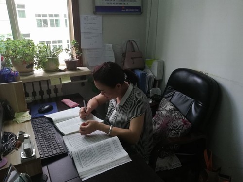 陜煤建設(shè)銅煤公司基層車間工會(huì)強(qiáng)化女職工教育培訓(xùn)，提升女職工綜合素質(zhì)