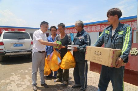 陜煤建設(shè)機(jī)電安裝公司啟動(dòng)“送清涼、查隱患、保安康”活動(dòng)