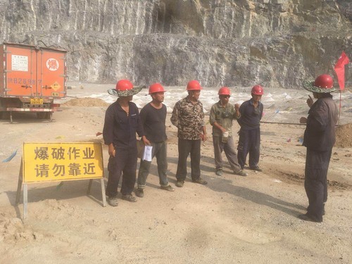 陜煤建設(shè)銅煤公司承建的年產(chǎn)20萬(wàn)噸固體廢物收集、貯運(yùn)及預(yù)處理項(xiàng)目施工工作高效推進(jìn)