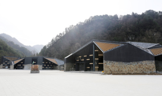 項(xiàng)目開發(fā)公司合力打好黎坪景區(qū)游客服務(wù)中心工程沖刺戰(zhàn)役