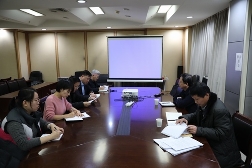 建設(shè)集團第二督導(dǎo)組深入路橋分公司對“講政治、敢擔(dān)當(dāng)、改作風(fēng)”專題教育進行督導(dǎo)