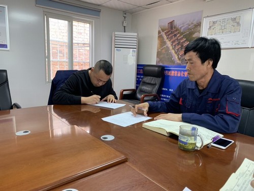 陜煤建設(shè)銅煤公司干部職工立下軍令狀，打好百日會(huì)戰(zhàn)攻堅(jiān)戰(zhàn)