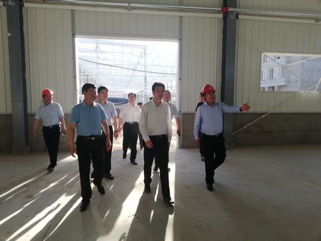 榆林市委書記戴征社一行蒞臨陜煤建設(shè)天工公司承建的清澗紅棗深加工項目調(diào)研指導工作