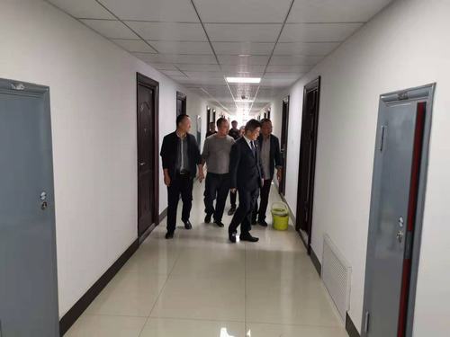 鐵流集團董事長趙國智一行深入陜煤建設(shè)靖神鐵路項目指導慰問