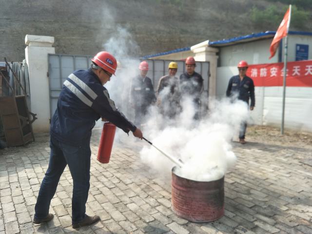 陜煤建設(shè)洗選煤運(yùn)營公司安裝第二項目部：“冬季三防”工作有聲有色進(jìn)行中