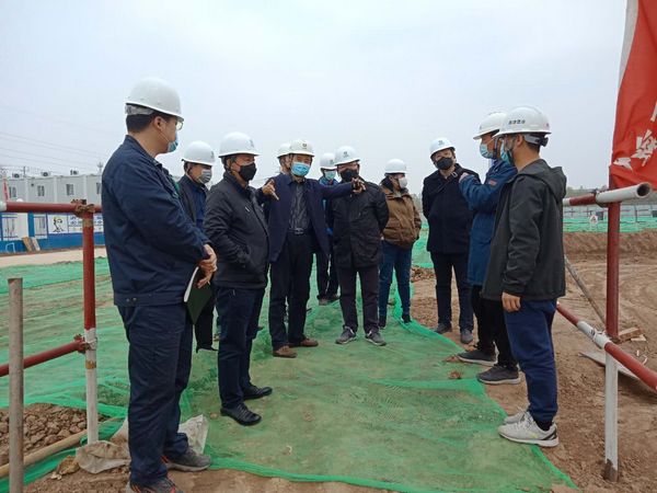 中央儲備糧新建項目領(lǐng)導小組組長、指揮部指揮長、副總經(jīng)理王錄印蒞臨天工公司中儲糧項目檢查指導工作