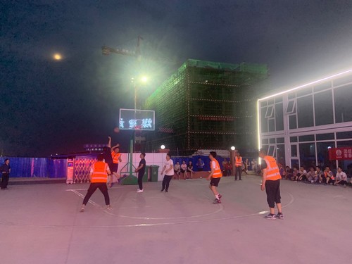陜煤建設(shè)銅煤公司第十六項目部舉辦“團結(jié)進取賽風(fēng)采，青春飛揚再出發(fā)”友誼籃球賽