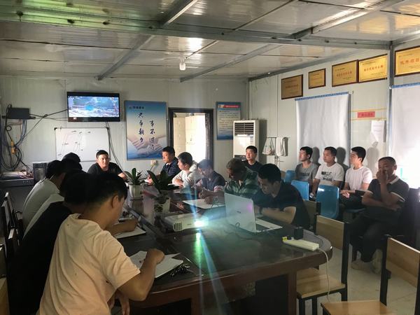 陜煤建設(shè)礦建二公司車(chē)村項(xiàng)目部舉行二期開(kāi)工誓師活動(dòng)