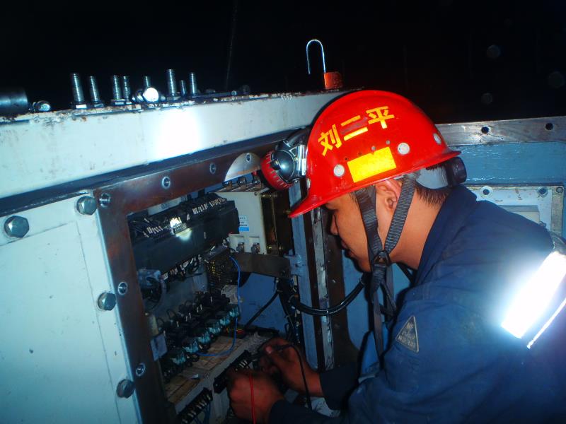 陜煤建設(shè)掘進(jìn)公司：1207米！一機(jī)雙巷掘進(jìn)再創(chuàng)佳績(jī)