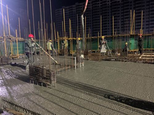 陜煤建設(shè)銅煤公司第一項(xiàng)目部金地華府項(xiàng)目大干熱潮迎風(fēng)起，攻堅(jiān)克難戰(zhàn)鼓擂