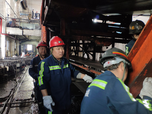 陜煤建設(shè)機電安裝公司：堅守崗位 守護(hù)不變的“年味”