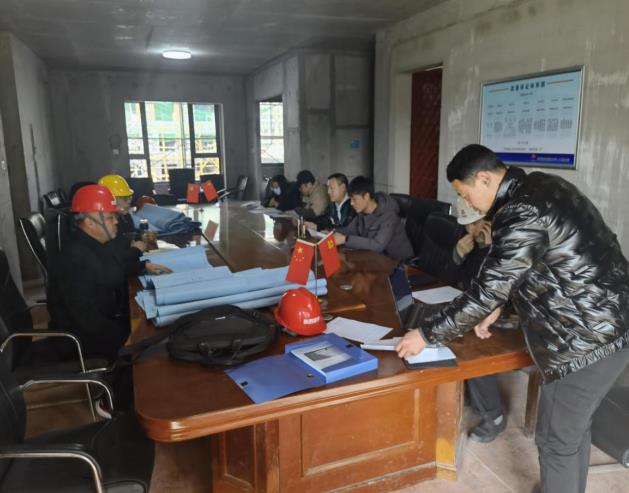 綠宇公司：藍(lán)山水岸項目部積極進(jìn)行項目圖紙答疑 石材樣品確定工作