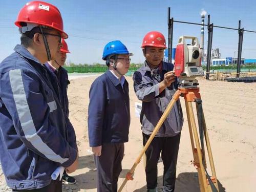 陜煤建設(shè)洗選煤運(yùn)營公司佳縣甜葉菊項目部：技術(shù)保質(zhì)量 安全促發(fā)展