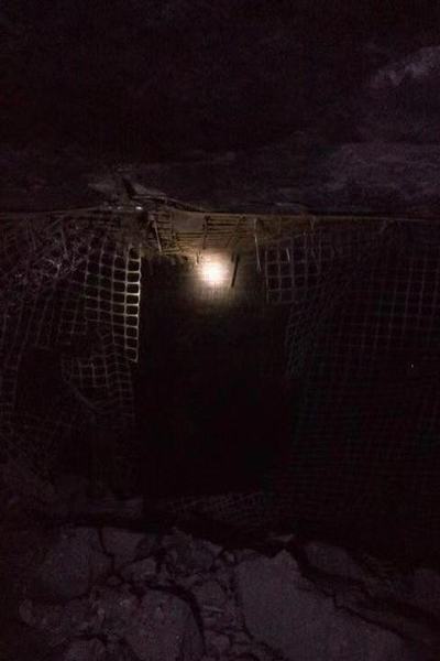 陜煤建設(shè)礦建二公司冶坪項(xiàng)目部1302工作面切眼順利貫通