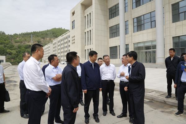 陜西省委常委、延安市委書記趙剛一行蒞臨陜煤建設(shè)礦建二公司車村項(xiàng)目部檢查指導(dǎo)工作