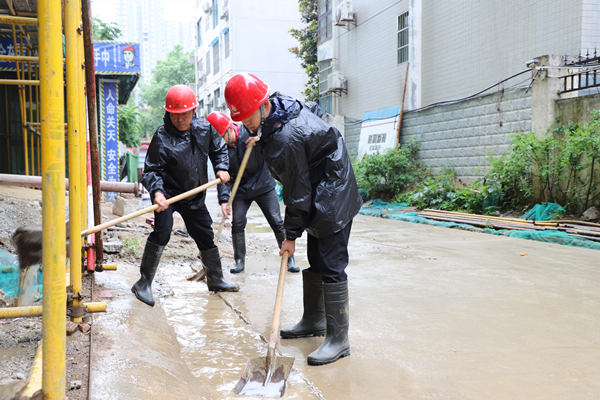 陜煤建設漢中分公司雨季防汛學習兩不誤