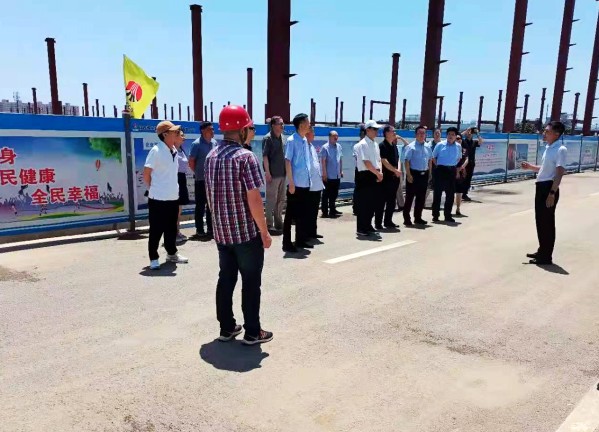 省政府參事、省文史館員調(diào)研組一行蒞臨南京金龍年產(chǎn)純電動(dòng)商用車建設(shè)項(xiàng)目調(diào)研指導(dǎo)工作