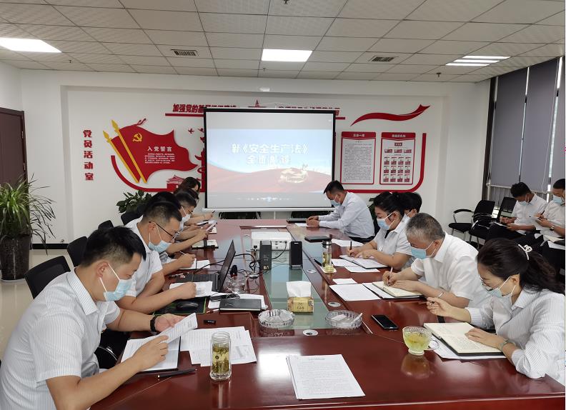 陜煤建設(shè)綠宇公司：開展“夯責(zé)任、抓落實(shí)、促管理”的文明環(huán)保主題活動(dòng)