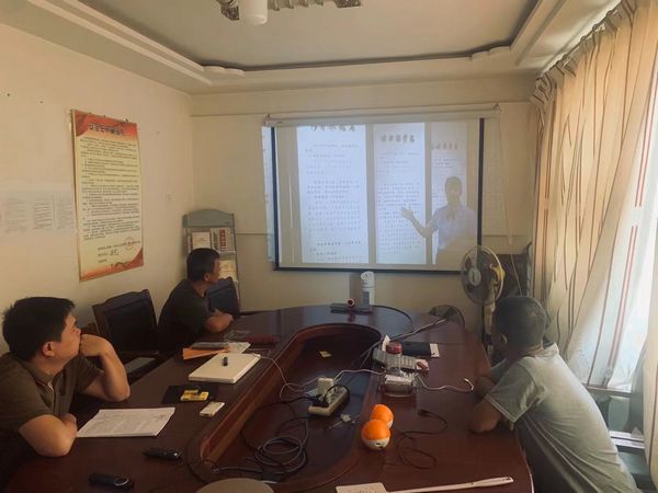 陜煤建設(shè)天工公司土建第二黨支部開展“傳承紅色家風、涵養(yǎng)初心使命”主題黨日活動