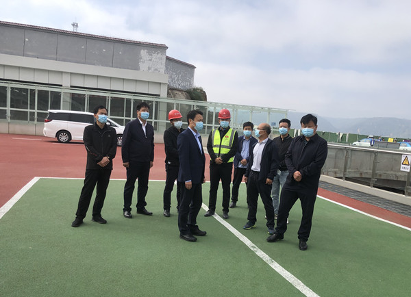 彬州市市長陳加寶、副市長馮永勝蒞臨銀西高鐵彬州站前廣場項目調(diào)研指導