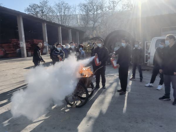 陜煤建設(shè)設(shè)備租賃中心組織開展“防火”專項應急演練