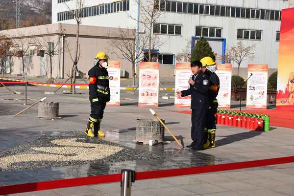 陜煤建設(shè)煤礦運營服務分公司：消防“實戰(zhàn)”演練 增強應急能力