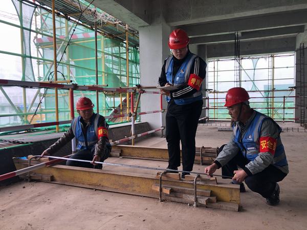 陜煤建設(shè)韓城分公司土建十一項目部：冬施安全攻堅，情暖施工一線