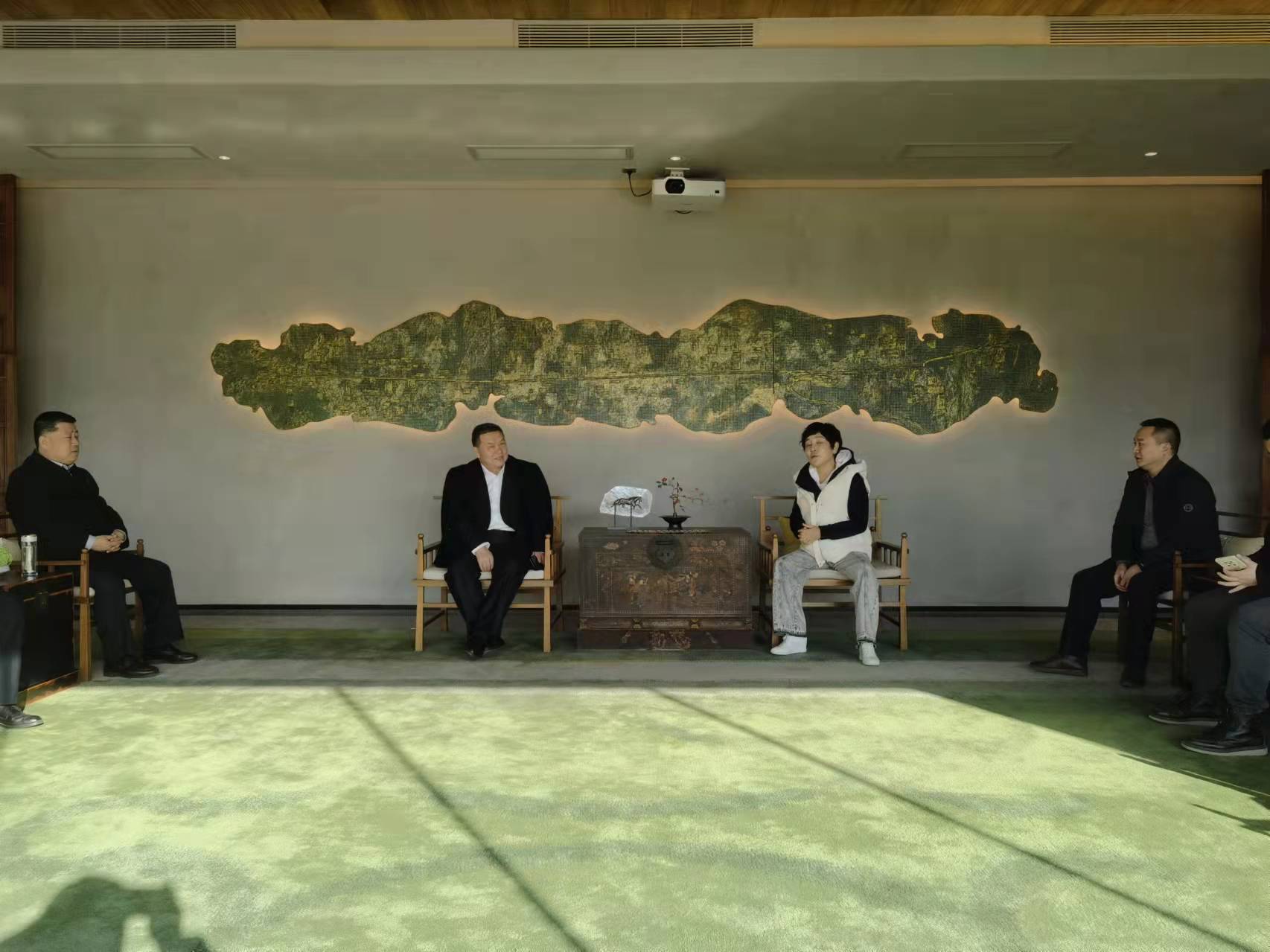 寧興剛、王寧到天朗控股集團(tuán)開展合作交流