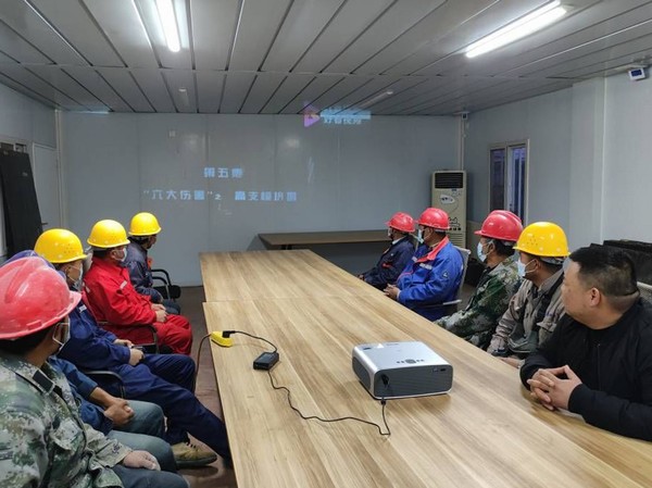 陜煤建設(shè)洗選煤運(yùn)營(yíng)公司第六項(xiàng)目部：推深走實(shí)，力?！鞍偃瞻踩?></div>
                                <div   id=