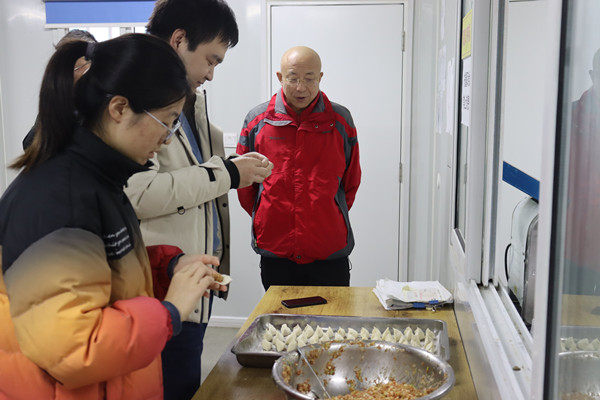 陜煤建設(shè)咸陽(yáng)分公司：工地溫暖過小年