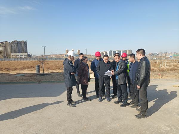 榆林市政協(xié)副主席、市發(fā)改委主任楊揚一行蒞臨科創(chuàng)新城同慧運動公園項目調研指導工作