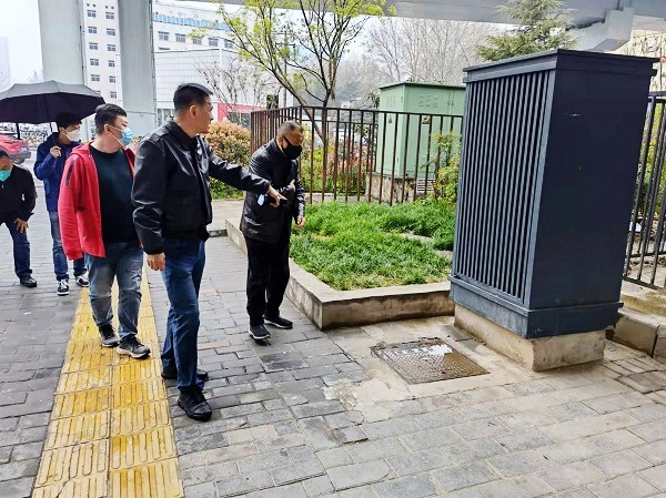 陜煤建設(shè)渭南分公司承建的西安碑林區(qū)背街小巷改造項(xiàng)目建工路綠化順利通過(guò)驗(yàn)收移交
