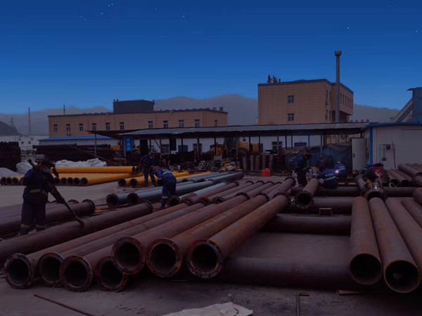 陜煤建設(shè)咸陽(yáng)分公司安裝項(xiàng)目部：加班加點(diǎn)趕工期，齊心協(xié)力搶進(jìn)度