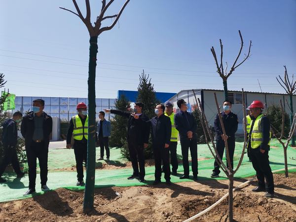 榆林市科創(chuàng)新城黨工委委員、管委會副主任劉政秀一行蒞臨科創(chuàng)新城同慧運動公園項目檢查指導(dǎo)工作