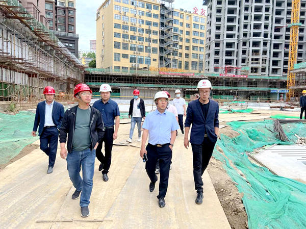 建設集團大秦置業(yè)公司領導班子深入龍灣水境項目開展專題調(diào)研