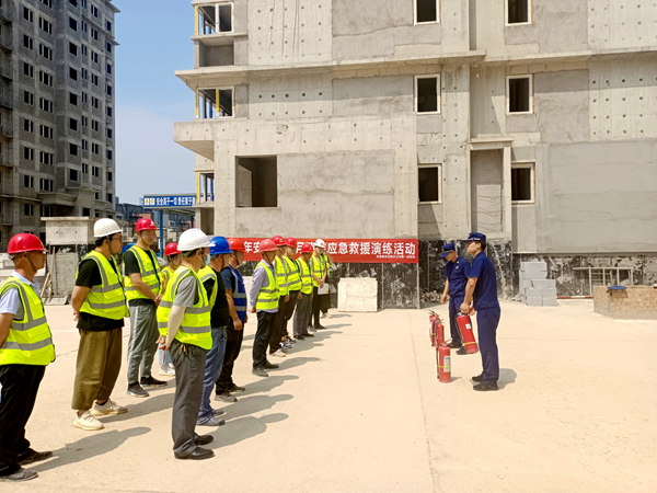建設(shè)集團大秦置業(yè)公司：山水逸境項目消防宣講演練，防患于未“燃”