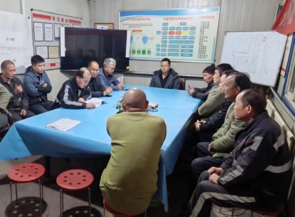陜煤建設(shè)機(jī)電安裝公司神府項(xiàng)目部：抓好冬期安全，加強(qiáng)作業(yè)防護(hù)