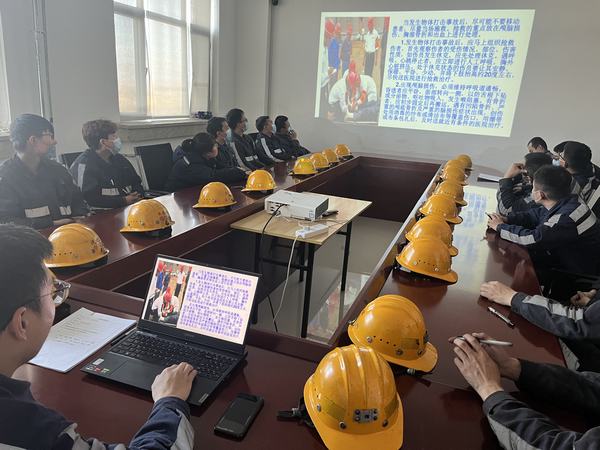 陜煤建設(shè)洗選煤運營公司神渭首端運營項目部：巧用“加減乘除法” 員工安全感“再加碼”