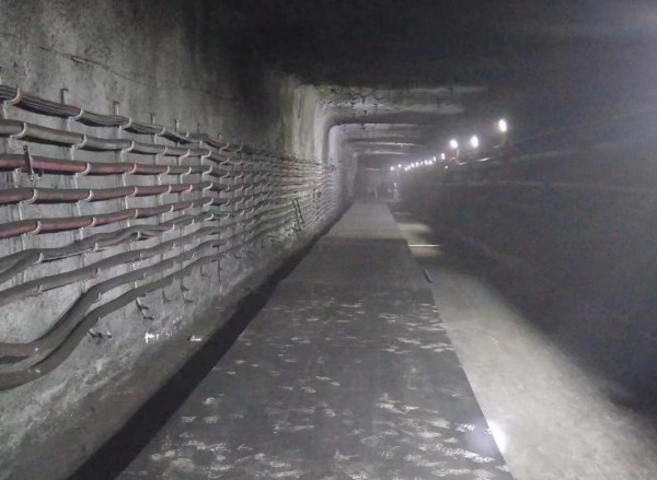 陜煤建設(shè)機電安裝公司小保當(dāng)項目部年末檢修如火如荼