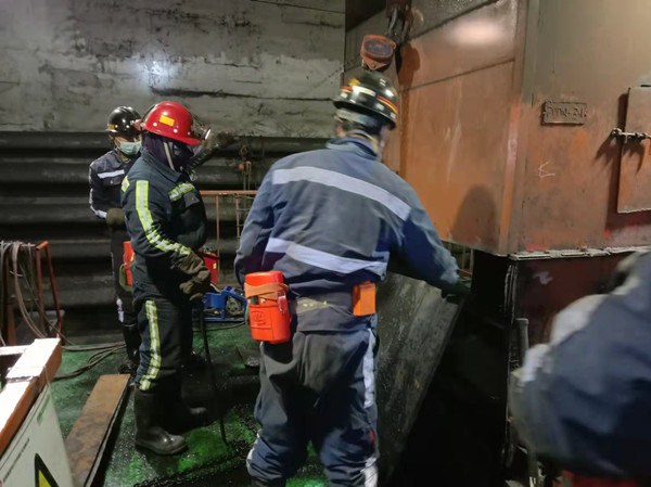 陜煤建設(shè)機電安裝公司：喜度良宵辭舊歲，元旦工程檢修忙