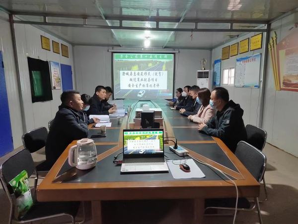 陜煤建設(shè)澄合分公司承建的澄城縣移民搬遷配套項(xiàng)目順利通過安全生產(chǎn)標(biāo)準(zhǔn)化評估驗(yàn)收