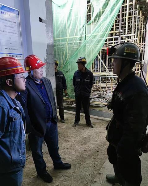 陜煤建設礦建二公司：“零點行動”為安全生產(chǎn)保駕護航