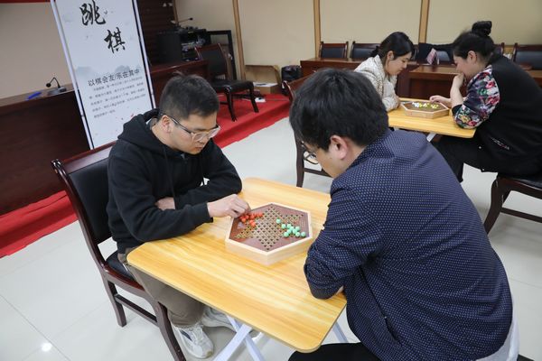 陜煤建設(shè)路橋分公司工會(huì)：溫度增加幸?！昂穸取?></div>
                                <div   id=