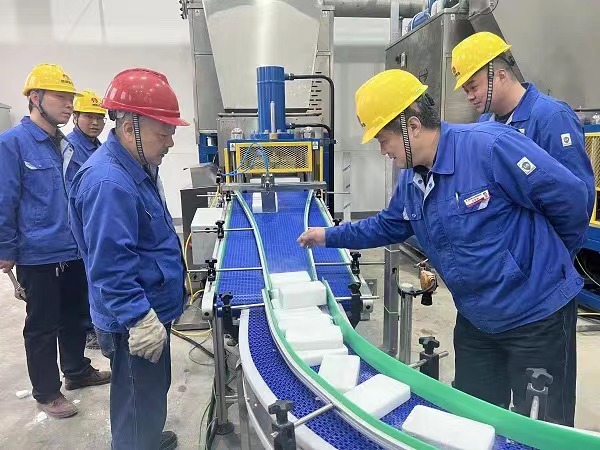陜煤建設(shè)機(jī)電安裝公司5000噸/年制干冰項(xiàng)目試車一次成功
